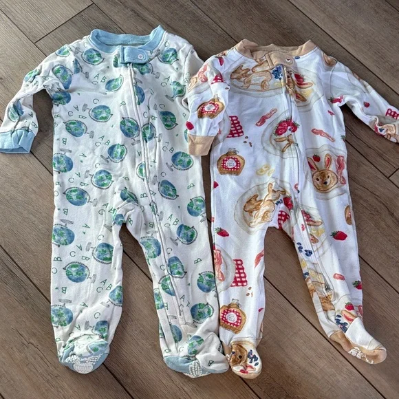 Adorable Earth and Animal Print Kids Footies - Picture 1 of 1